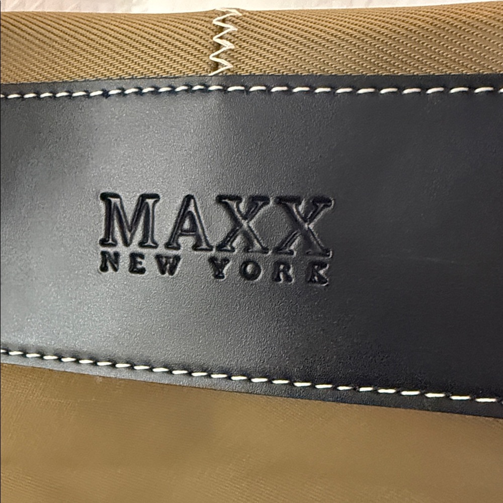 LIKE NEW ✨ MAXX NEW YORK Vintage Nylon Tote - Camel & Black Leather - Picture 3 of 13